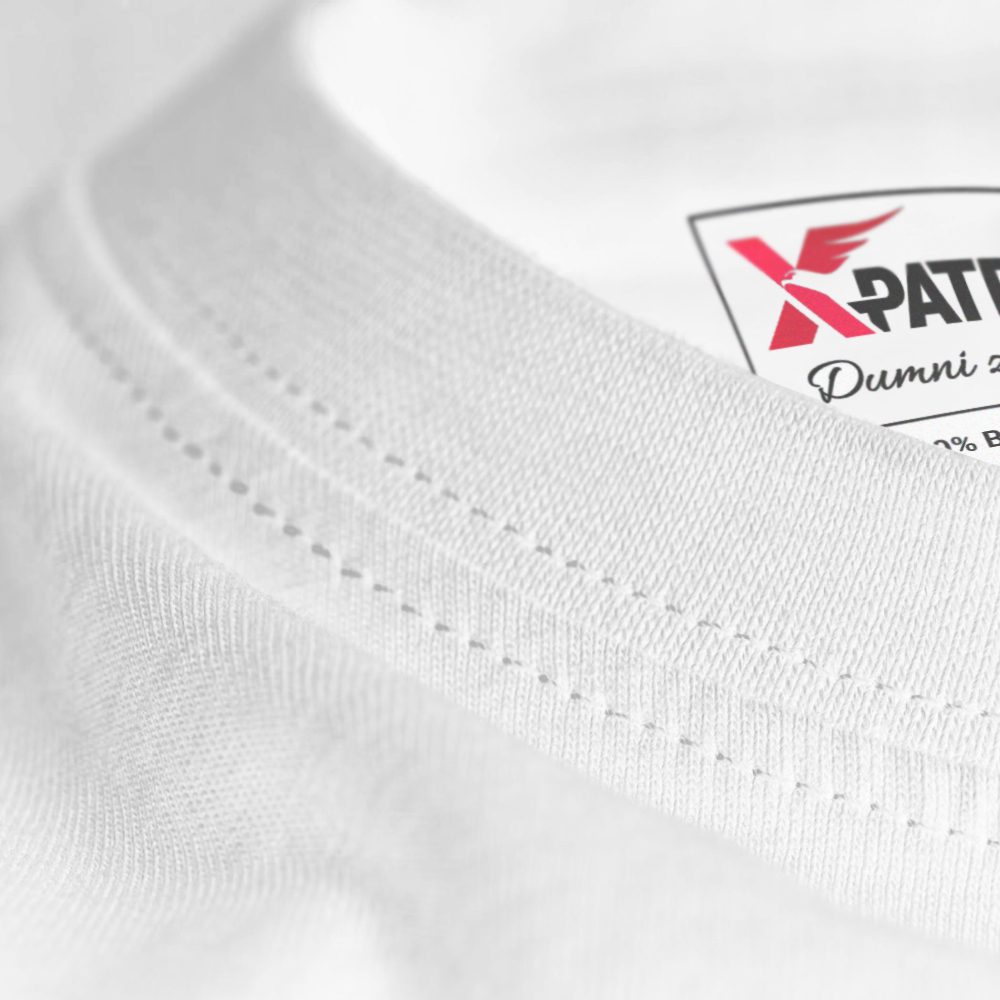 koszulka biala zblizenie